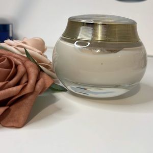 J’ADORE LES ADORABLES BODY CREAM